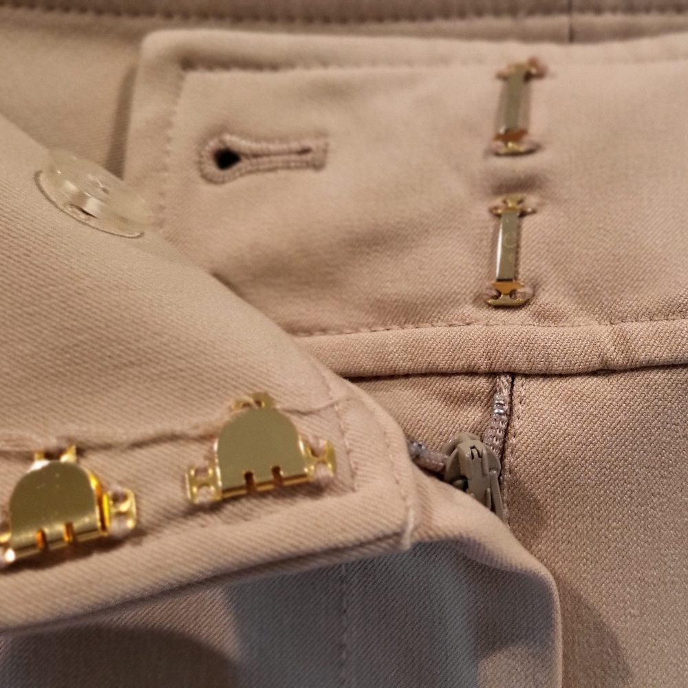 241. St. John by Marie Gray Tan Trousers/Pants - Size 10 - Picture 5 of 7